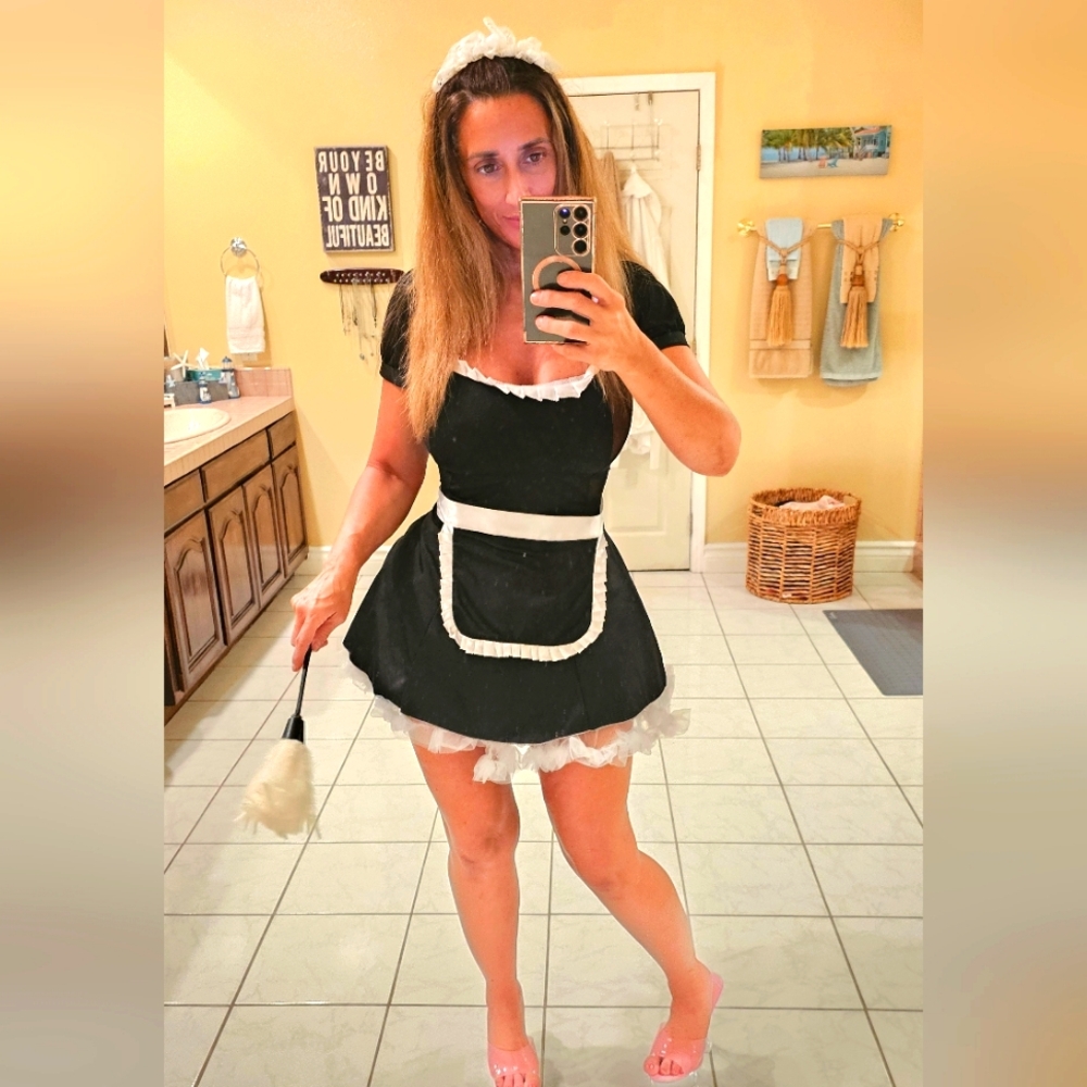 Womens Large Maids Halloween costume set